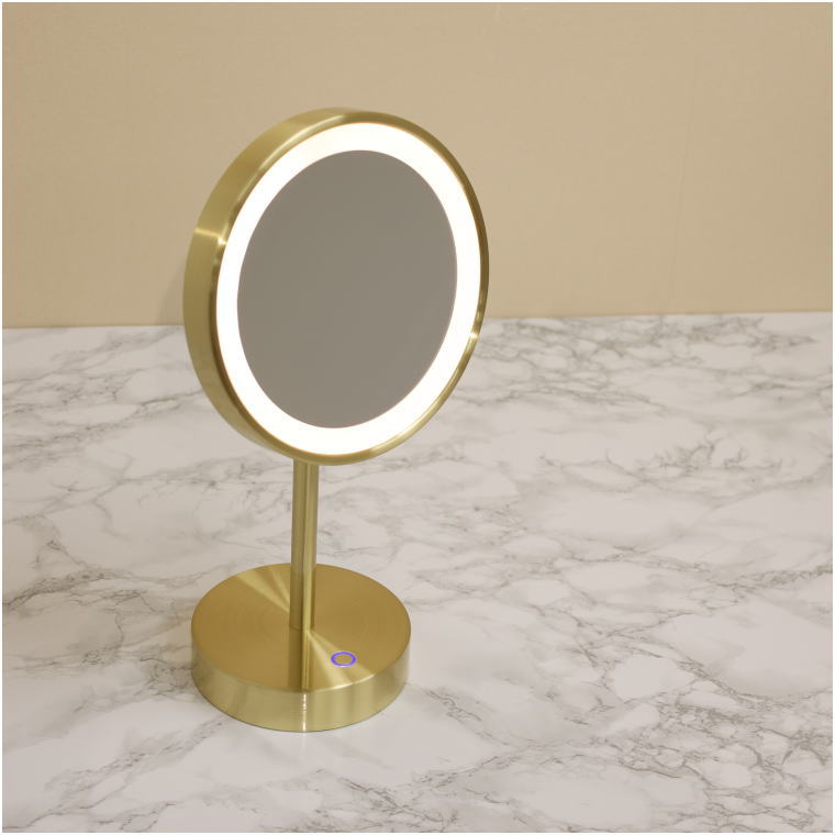 真鍮ヘアライン仕上げ 充電式コードレスLED拡大スタンドミラー 斜め前からの外観