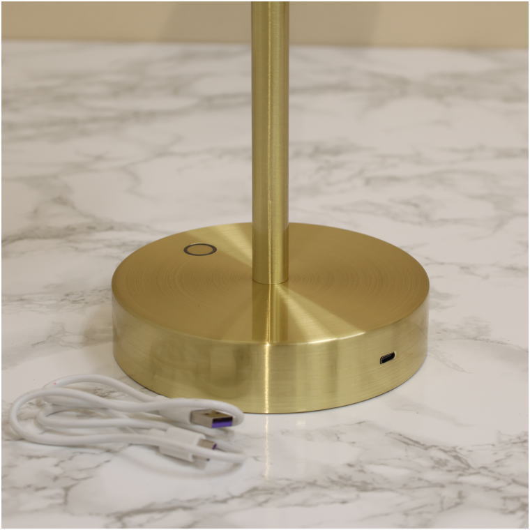 真鍮ヘアライン仕上げ LED拡大スタンドミラー USB充電ポート位置