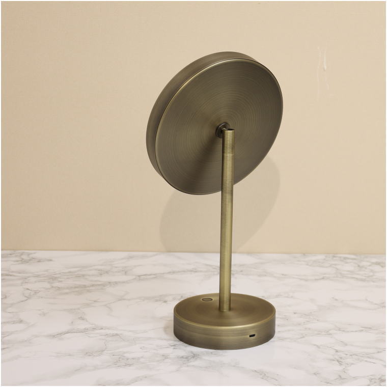 アンティークブラス色 真鍮ヘアライン仕上げ LED付き拡大スタンドミラー 背面デザイン