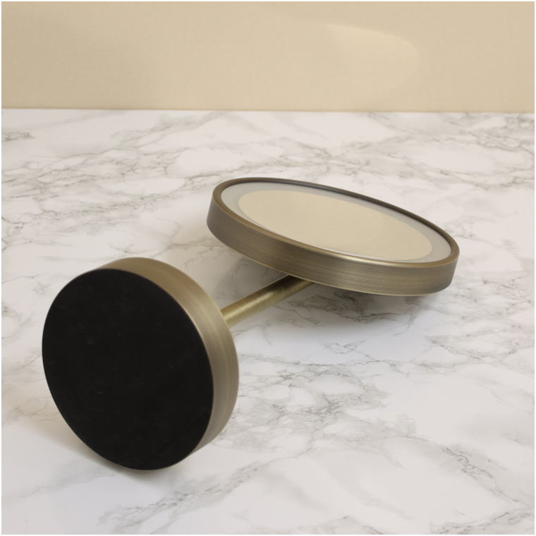 アンティークブラス色 真鍮ヘアライン仕上げ LED拡大スタンドミラー 横置き時の本体構造