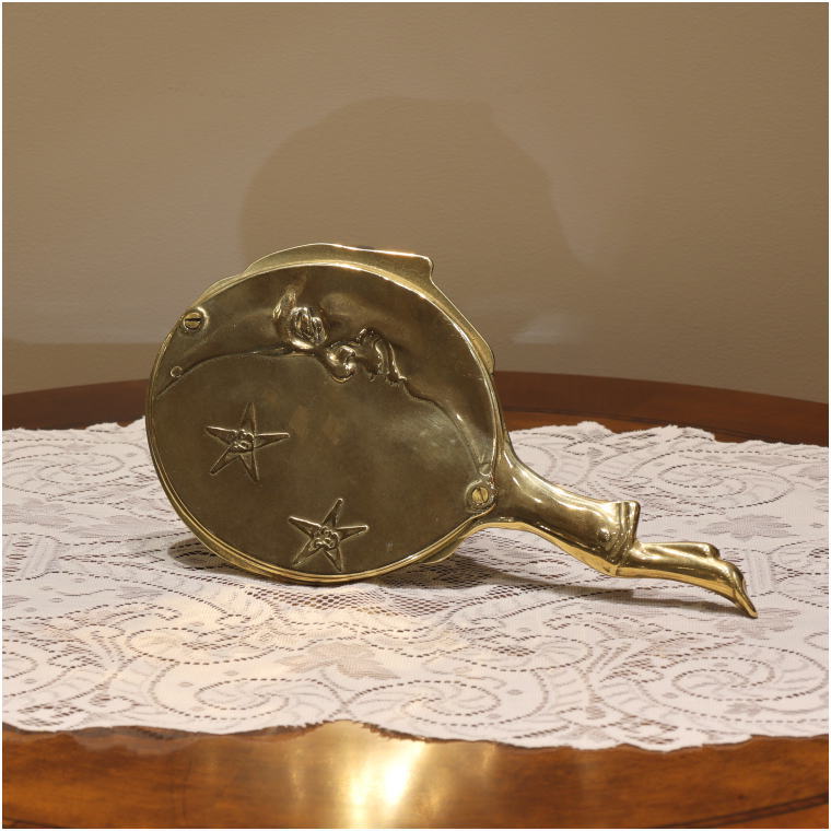 イタリア製のアンティークゴールド手鏡